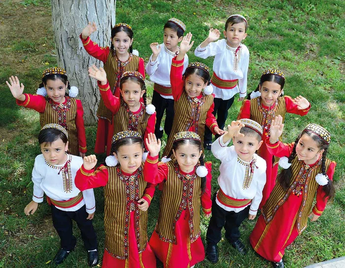 Türkmenistanyň Prezidenti Çagalary goramagyň halkara güni bilen gutlady